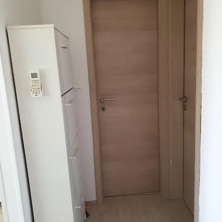 Ivy's Place Apartment